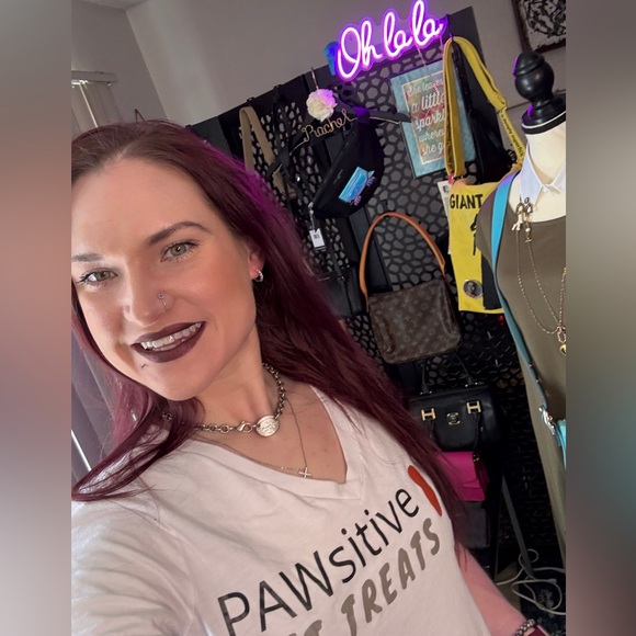 🪢 IM GOING LIVE!!!!! ITS A SHARE SHOW YA’LL SO COME ALONG! NO THEME🪢GET SALES - Picture 5 of 14